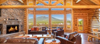 Humphreys Peak View Luxury Log Cabin
