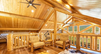 Humphreys Peak View Luxury Log Cabin