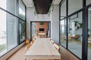 Meeting facility