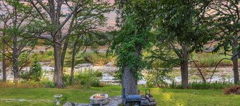 Fairlawn on the Blanco I River access, minutes to Wimberley