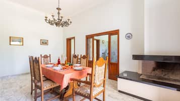 Apartment | Living area