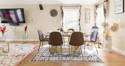 Sun-Filled 4BR House | Private Yard | Family & Pet Friendly | Arlington/DC