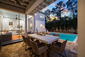 Outdoor dining - Holiday Stays Available! Private Pool! South of 30A! 4 Adult Bikes! (Santa Rosa Beach)