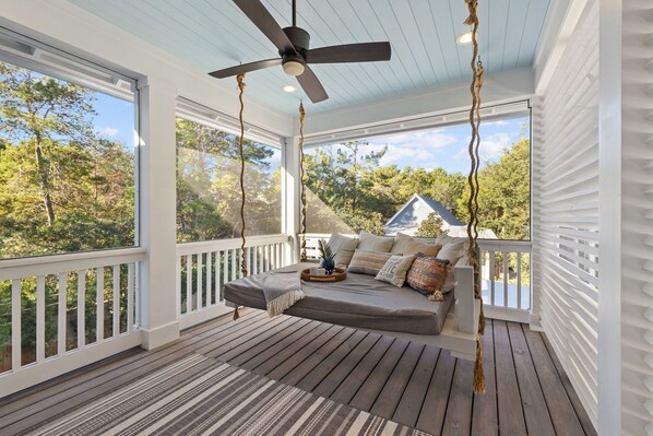 Property grounds - Holiday Stays Available! Private Pool! South of 30A! 4 Adult Bikes! (Santa Rosa Beach)