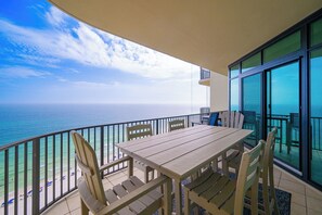 Outdoor dining - Phoenix West Beach Condo! (Orange Beach)
