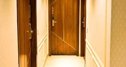 Hotel Indus by CSJS group