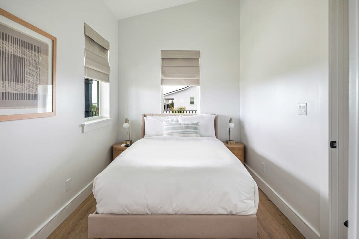6 slaapkamers, een strijkplank/strijkijzer, wifi, beddengoed