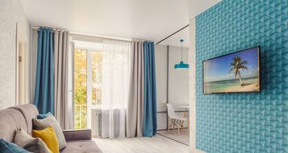 Cozy apartment on Vera Khoruzhey street