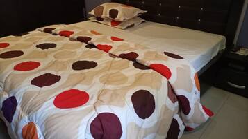 Decoración personalizada, muebles diferentes y escritorio