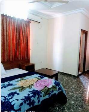 Habitació estàndard | Decoració individual, mobiliari individual i escriptori 