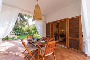 Villa | Terrace/patio