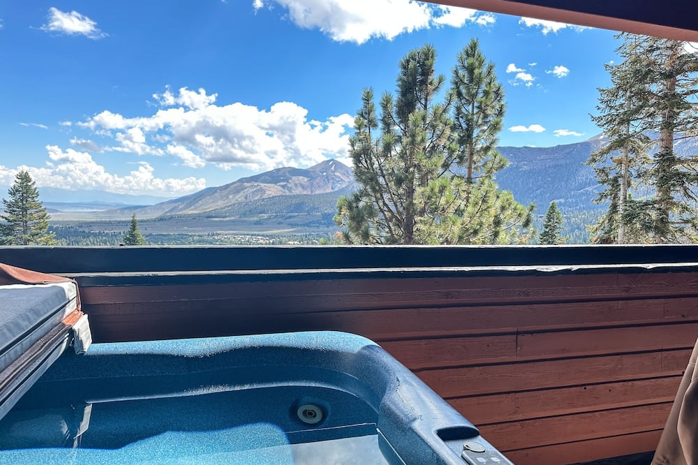 Bridges #108 2 Bedroom Condo by RedAwning - Mammoth Mountain, CA
