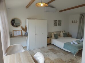 1 bedroom, free WiFi, bed sheets - Gîte des Baumes (Beaumettes)