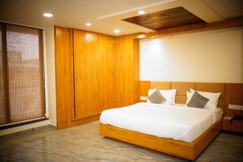 Signum Cityscape landmark Dahej