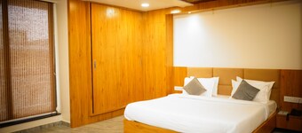 Signum Cityscape landmark Dahej