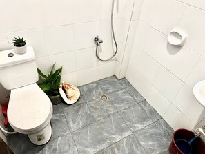 Gemeinsamer Standard-Schlafsaal | Badezimmer