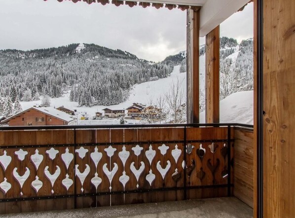 Interior - Wifi, 280m from ski lifts, 1st floor, balcony, parking, tv, ski locker, 60m², Châtel (Châtel)