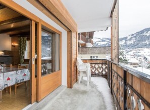 Outdoor dining - Wifi, 280m from ski lifts, 1st floor, balcony, parking, tv, ski locker, 60m², Châtel (Châtel)