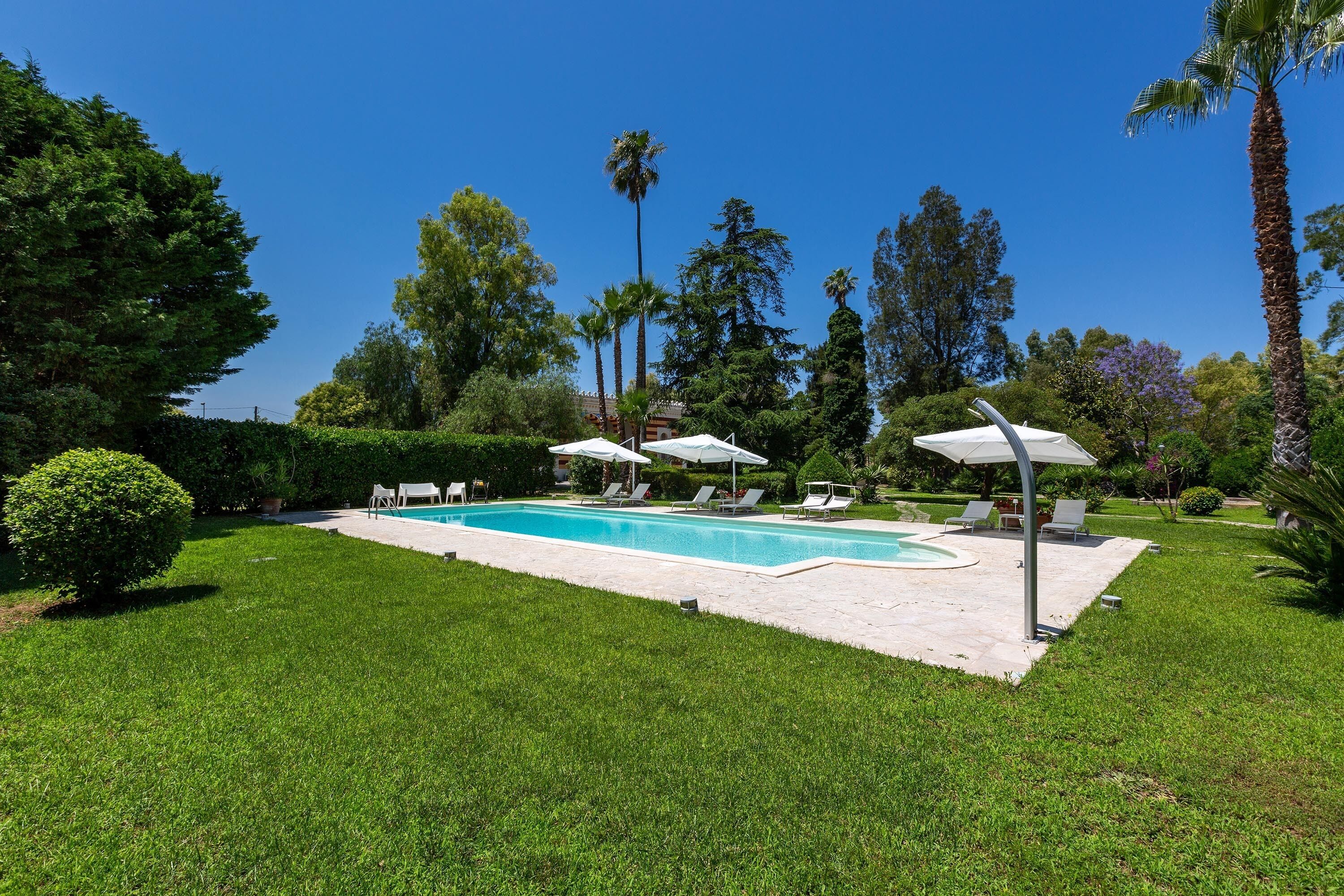 Sezonluk açık havuz 