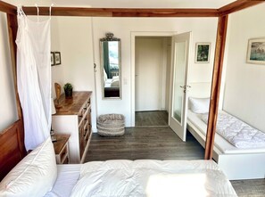 1 habitación, tabla de planchar con plancha y wifi gratis 