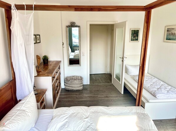 1 bedroom, iron/ironing board, free WiFi