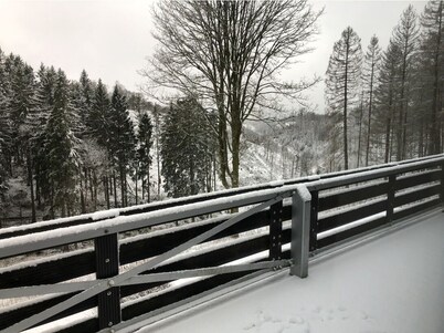 Nartura: Modern Gemütlich Ruhig. Geniessen Sie den Blick in die Berge