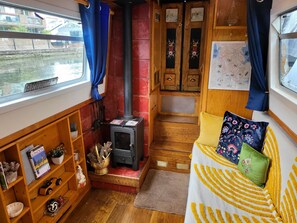 Interior - Cosy Canal Boat in Little Venice for Family & Friends (London)