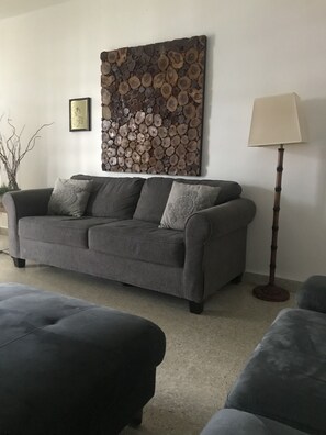 智能电视、电子游戏