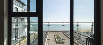 Beachside -Brand new 2 bed apartment with sea view & parking