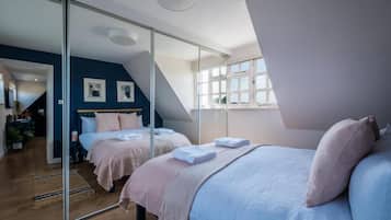 1 chambre, fer et planche à repasser, Wi-Fi gratuit, draps fournis