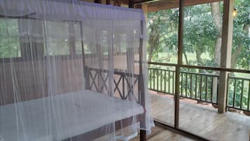 Luxury Chalet, 2 Bedrooms, Garden View | 2 bedrooms, Egyptian cotton sheets, premium bedding, desk