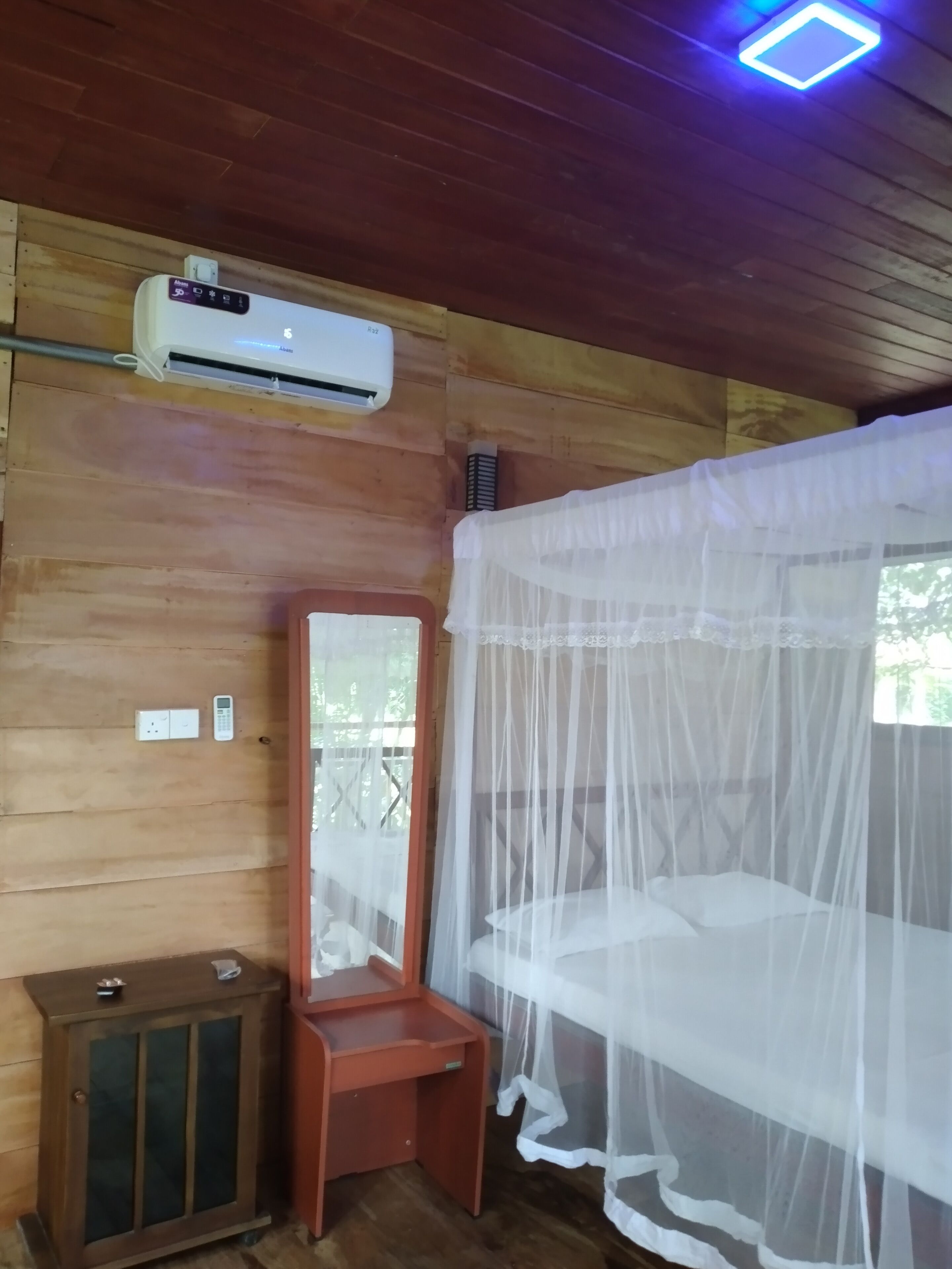 奢華小木屋, 2 間臥室, 花園景 | 2 間睡房、埃及棉床單、高級寢具、書桌