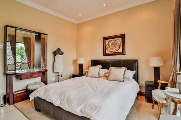 1 soveværelse, sengetøj