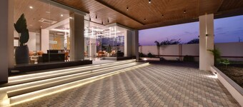 클릭 호텔 피탐푸르