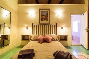 2 室のベッドルーム、アイロン / アイロン台、ベッドシーツ