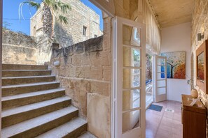 Interior - Kikka - Xaghra Holiday Home (Ix-Xaghra)