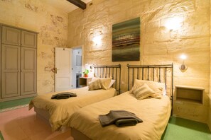 2 camere, ferro/asse da stiro, lenzuola