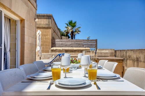 Rebekah – Ghasri Holiday Home