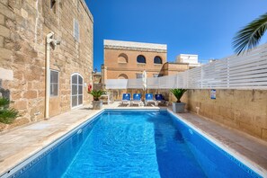 Pool - Girardu - Victoria Holiday Home (Victoria)