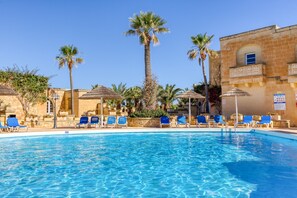 Pool - Villagg tal-Fanal - 1BDR (L-Ghasri)