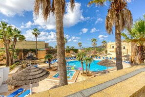Pool - Villagg tal-Fanal - 4BDR (L-Ghasri)