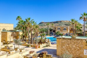 Pool - Villagg tal-Fanal - 4BDR (L-Ghasri)