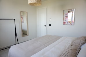 4 Schlafzimmer, Bügeleisen/Bügelbrett, Reisekinderbett, WLAN