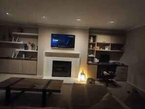 Smart TV, fireplace, computer monitors, printers