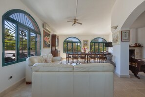 Villa | Living area | Flat-screen TV - 3593 Casina Cazzato by Barbarhouse (Presicce-Acquarica)