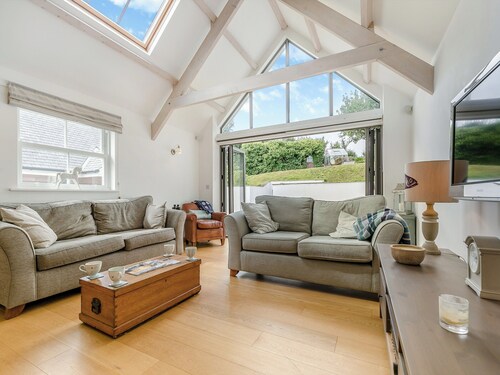 4 bedroom accommodation in St Just-in-Roseland, near St Mawes