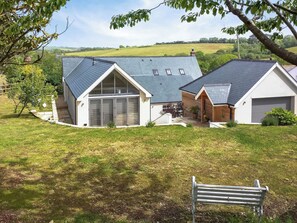 Exterior - 4 bedroom accommodation in St Just-in-Roseland, near St Mawes (St Just-in-Roseland, near St Mawes)
