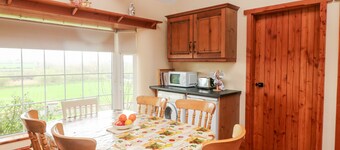 THE GRANARY, pet friendly in Lismore, County Waterford