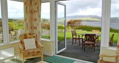 LOUGH CURRANE COTTAGE, pet friendly in Waterville, County Kerry