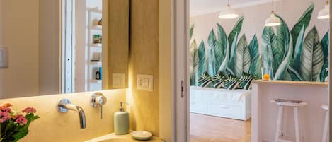 Douche, serviettes fournies